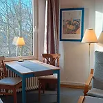 Huus Am Streek Padd Apartamento *
