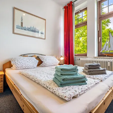 Huus Am Streek Padd Apartmán *